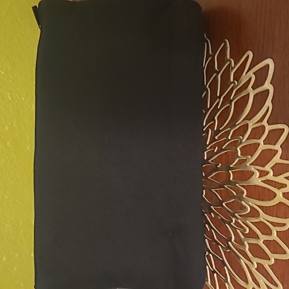 Chanel Beauté Black Cosmetic Pouch - Picture 2 of 2